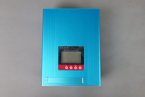 REGULATEUR DE CHARGE PWM 30A/12V-24